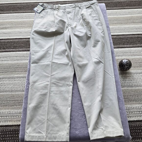 Wrangler Other - NWT Wrangler pants men white  42/30